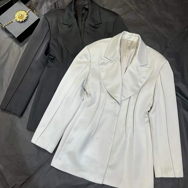 Chaqueta de traje para mujer, chaqueta clásica y de manga larga a la moda, top plisado versátil de alta calidad, 2025, nuevo estilo