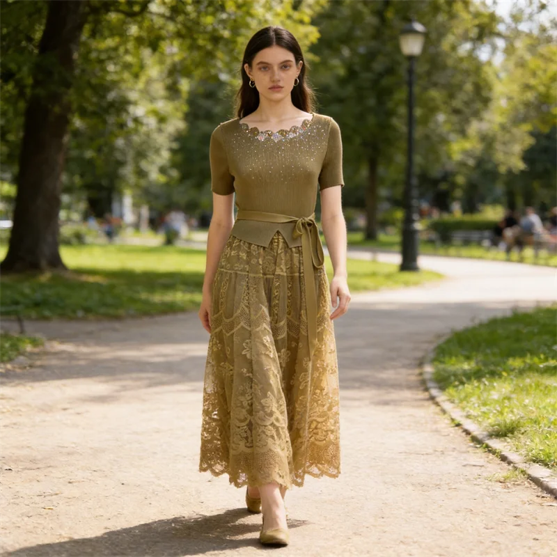 

Miyake Pleated Skirt Dress for Women 2026 New Solid Color Lace Splicing Waist Fake Two-piece Loose and Elegant Mid-length Skirt