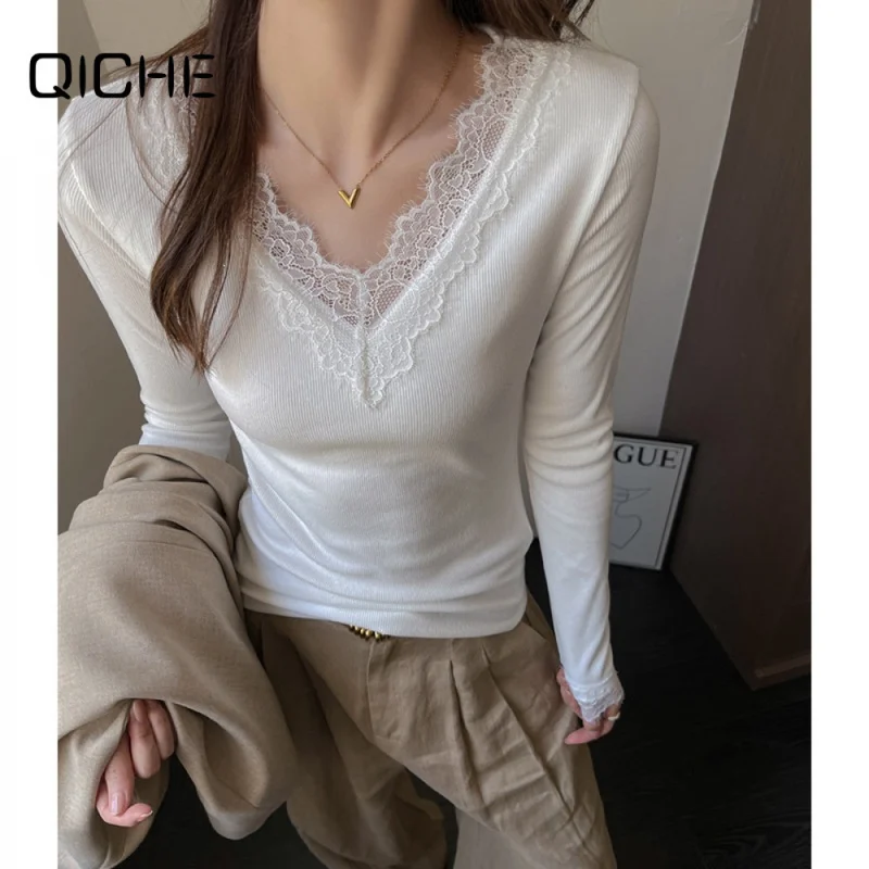 QICHE New Autumn Winter Ladies Inner Top V Neck Lace Detail Long Sleeve Brushed Slim Fit Shoulder Thermal Blouse