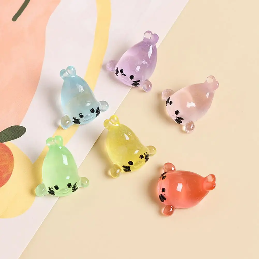 

Resin Figurines Glow Dark Resin Miniature Figures for Garden Aquarium Decor Tiny Bear Rabbit Fish Ornament Mini for Dollhouse