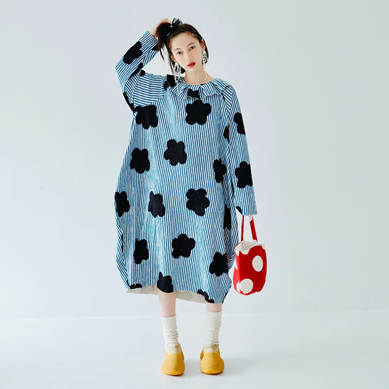 IMAKOKONI original design blue dress Female autumn pressed wrinkled flowers long-sleeved long pear-shaped figure women\'s 223833