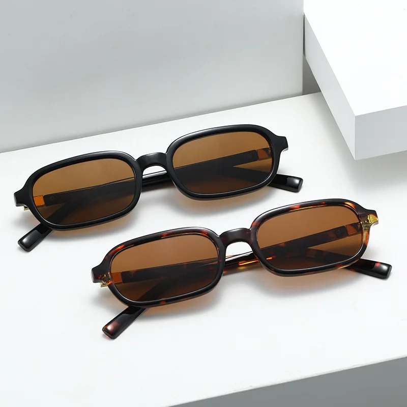 Nouvelles lunettes de soleil carrées de petite taille pour femmes, lunettes de soleil punk polyvalentes haut de gamme, lunettes de soleil pour la photographie de rue