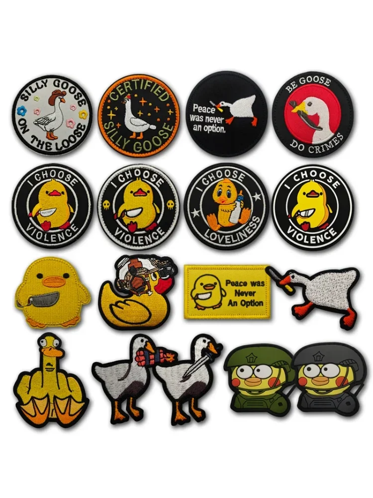 La paix n'était jamais une option Patch de canard-emblème drôle brodé avec support de fixation à crochet, insigne de couteau de morsure de canard mignon en PVC