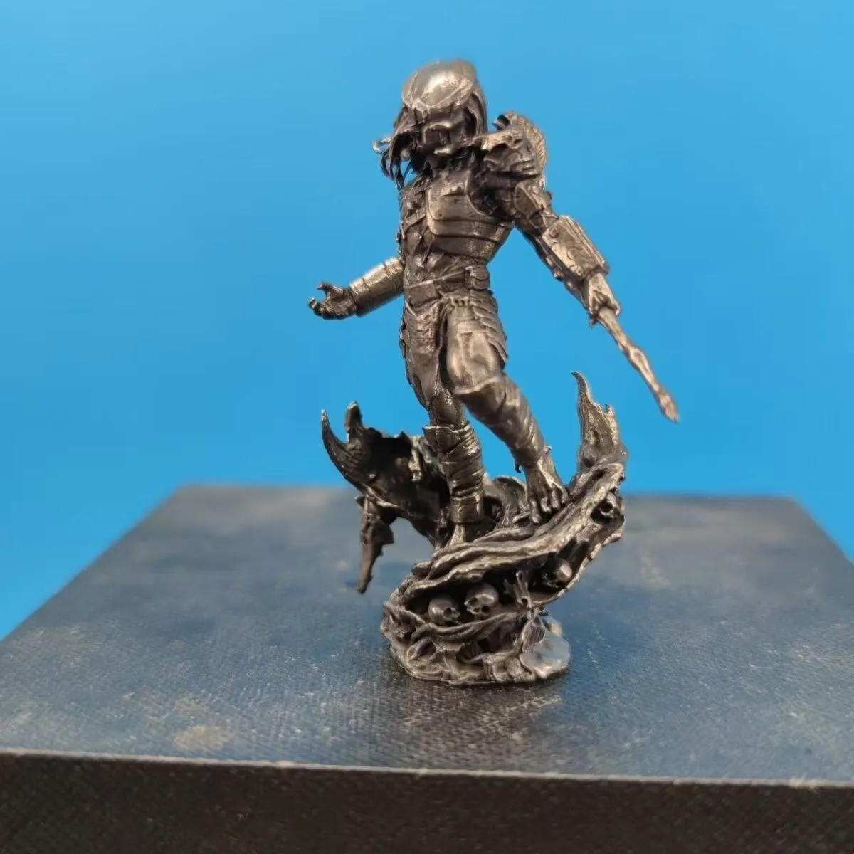 Black Pure Copper Monster people Warrior Handmade AVP Alien Dog Doll Ornament Desk Home Decor Collectible Gift