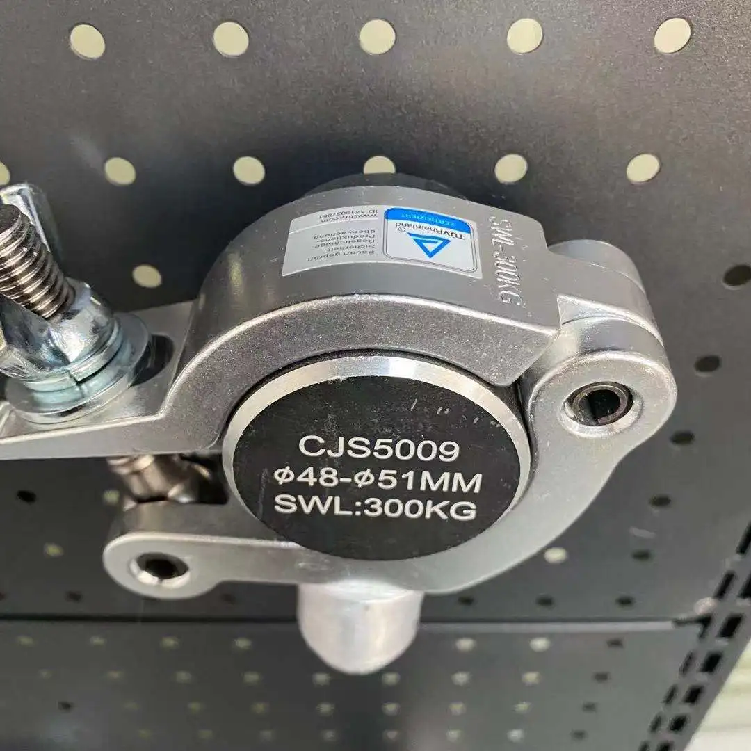 

9-Count Side Hook Clamp With Half Connector Aluminum Fit Trussing Tube 48-51mm Load 300kg Stage Effect Light DJ Lighting Fixture