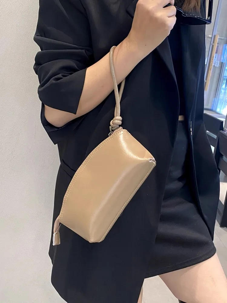 New Retro Leather Handbag Women's Genuine Leather Fashion Mobile Phone Bag Handheld Bag Simple Stylish All-Match Soft Surface
