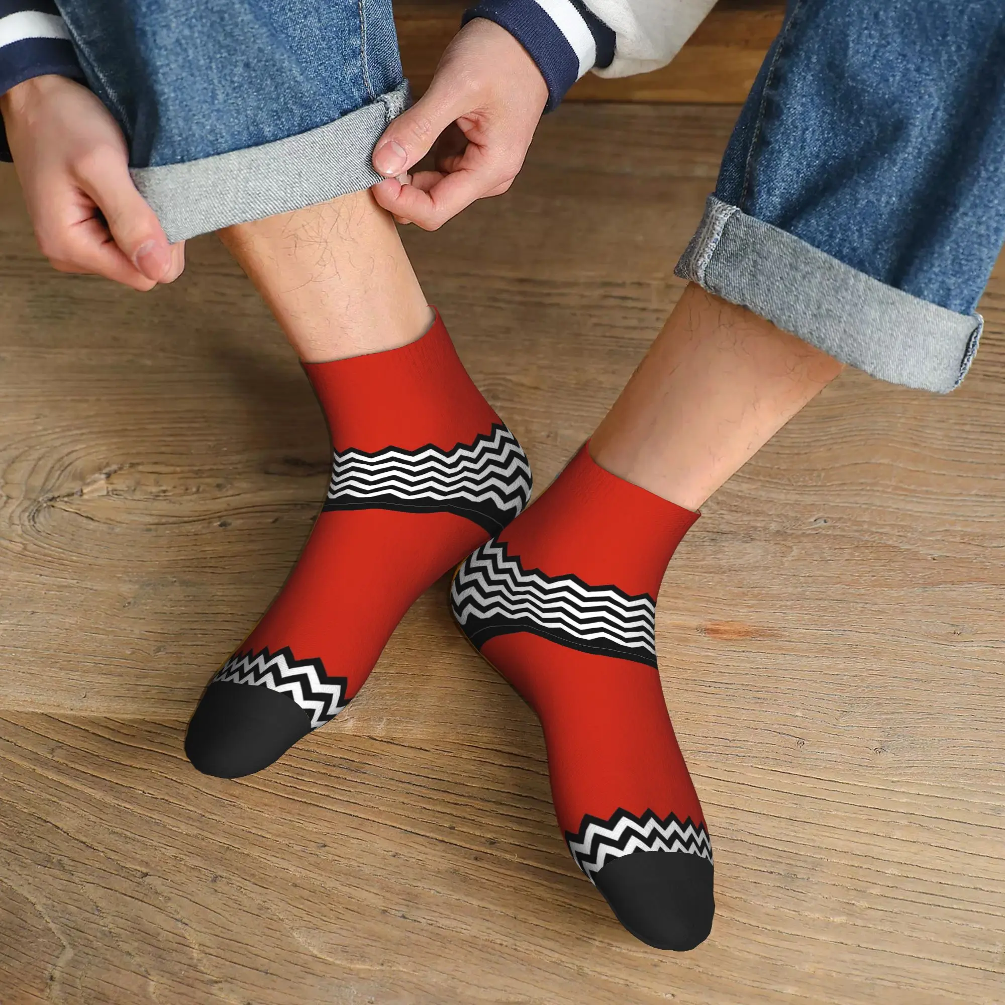 

Всесезонные носки с рисунком Black Lodge (Twin Peaks), высококачественные носки в стиле Харадзюку, чулки в стиле хип-хоп для мужчин и женщин