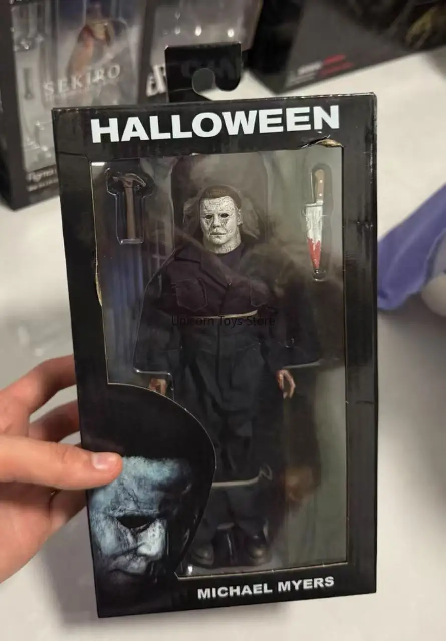 

In Stock: Authentic Halloween 2018 - Cloth Outfit Michael Myers Articulated Action Figure
