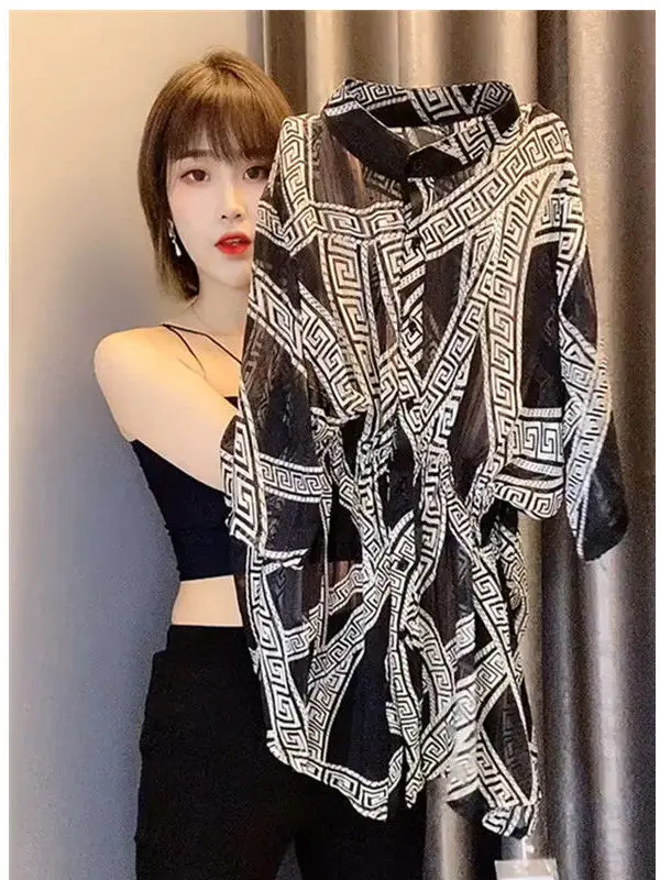 الربيع الصيف المرأة فضفاضة تناسب الشيفون irt ort Sve ميدي طول تصميم الكورية Sle قميص مطبوع عصري Faion