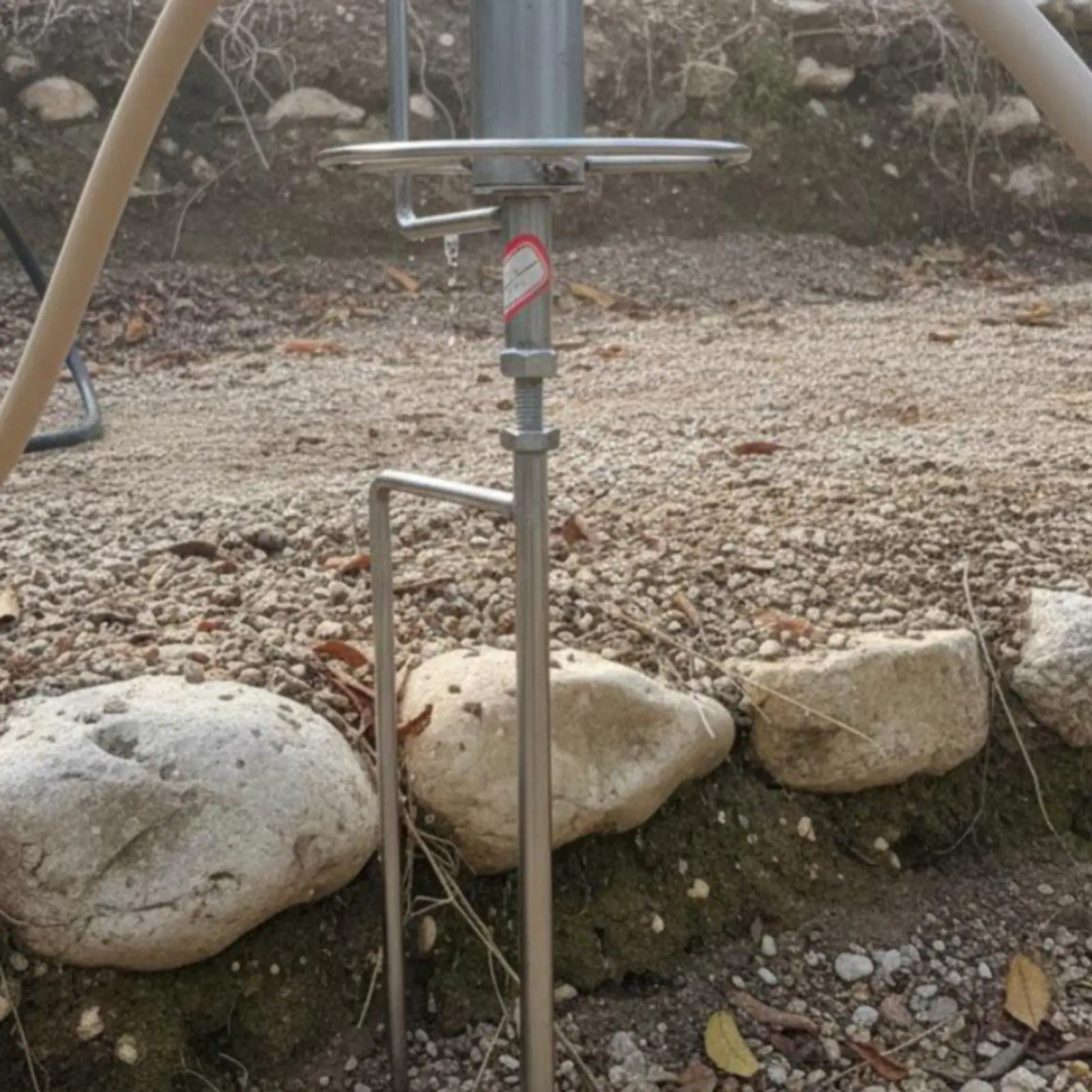Rotating Hose Roller Stake Labor Saving Corner Hose Guide Stake Bearing Farmland Water Pipe Guide for Farmers, Gardeners,