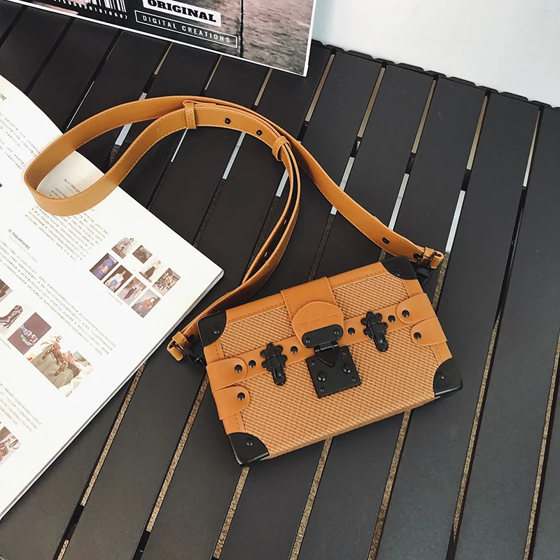 Premium Lock Buckle Box Bag Neutral Style Men's Trendy Brand Square Box Crossbody Bag Versatile Small Square Bag