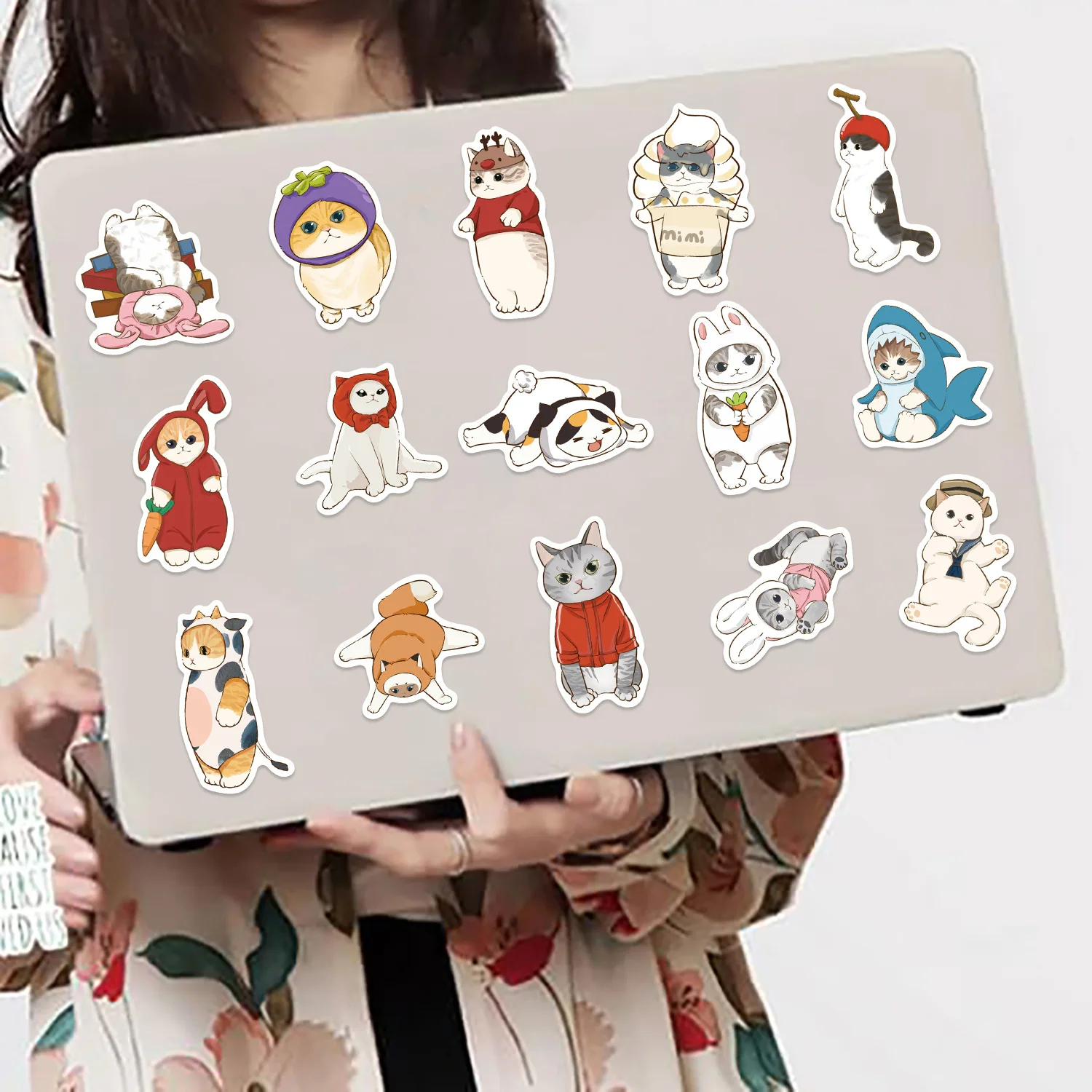 50pcs chat avec Hoo animaux dessin animé Graffiti autocollants bricolage téléphone guitare ordinateur portable valise tasse autocollant étanche enfants jouet