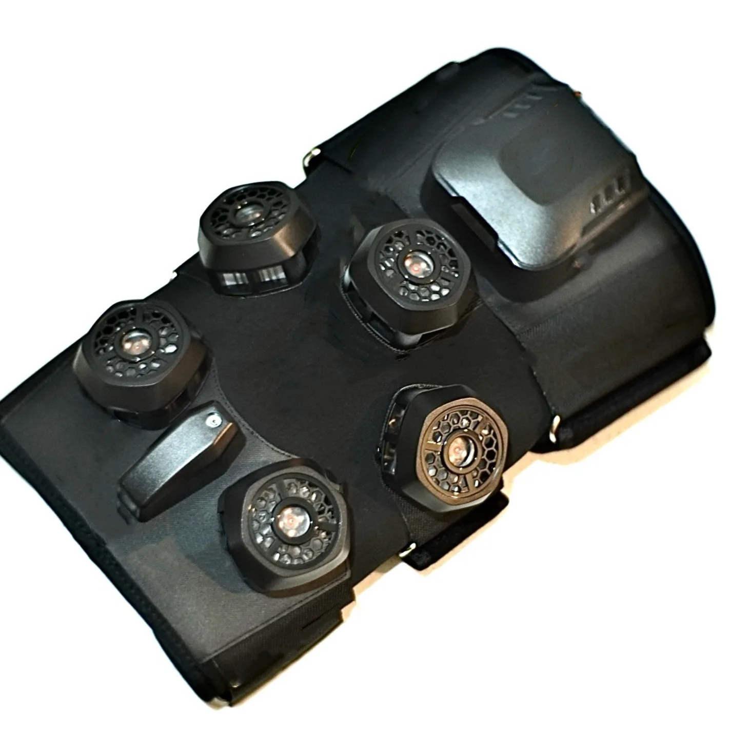 

Hot and Cold Compress Pressure Portable Knee and Thigh Semiconductor Cooling Pad