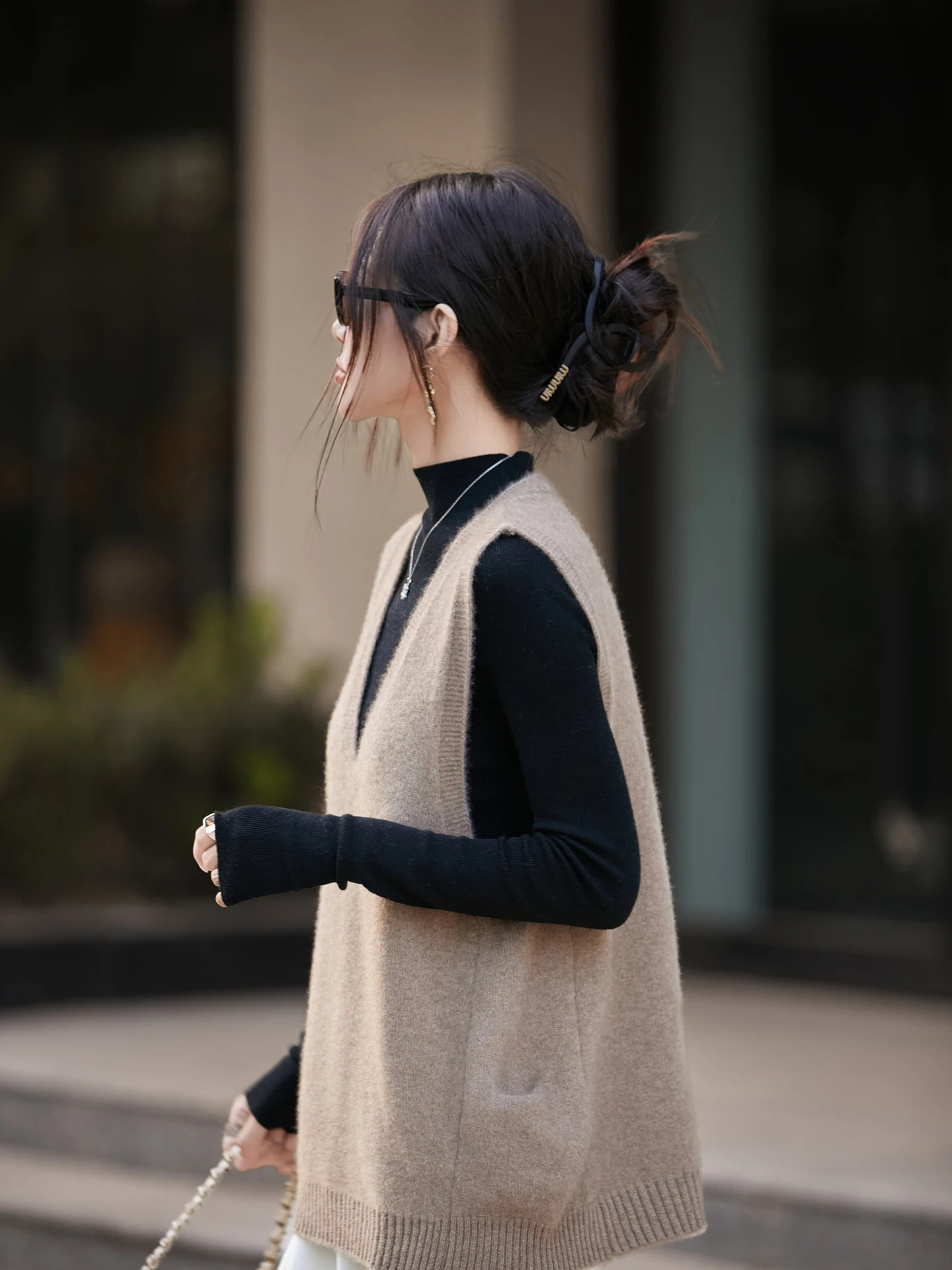 Spring Autumn Women V-neck Sleeveless Pullover Waistcoat 100% Merino Wool Sweater Soft Casual Pocket Loose Knitwear Fashion Top