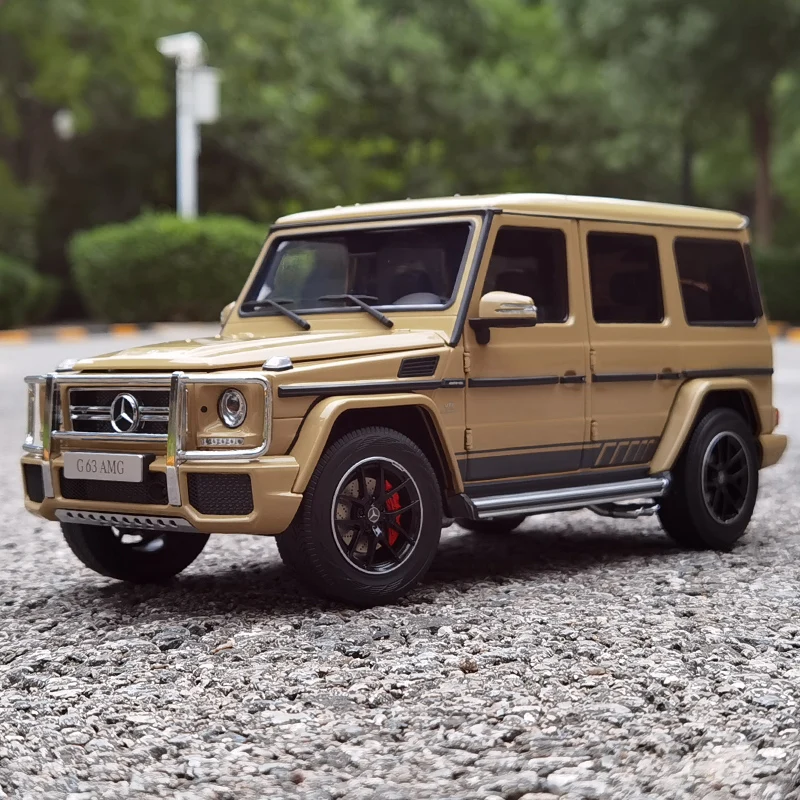 Almost Real 1:18 FOR Benz G63 AMG Model Car model Off-road vehicle 2015 for a friend\'s birthday present