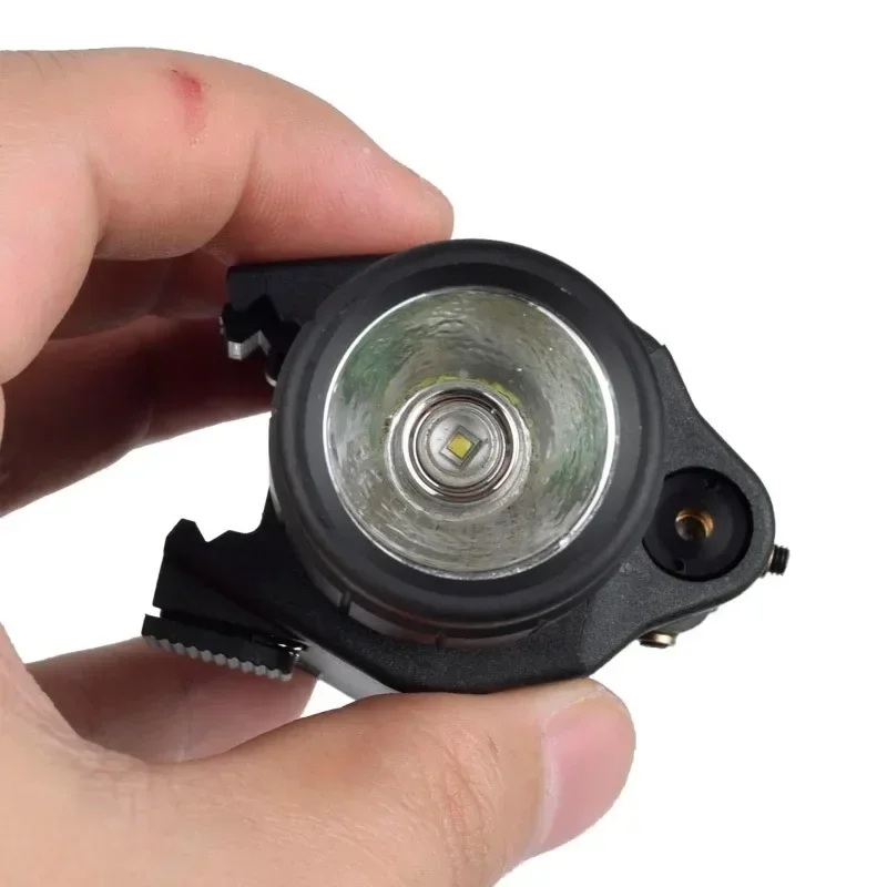 Scout Light Tattico Verde Punto Rosso Puntatore Laser Luce Per AR15 Airsoft Pistola Fucile Arma Torcia Misura 20mm Rail Con Interruttore