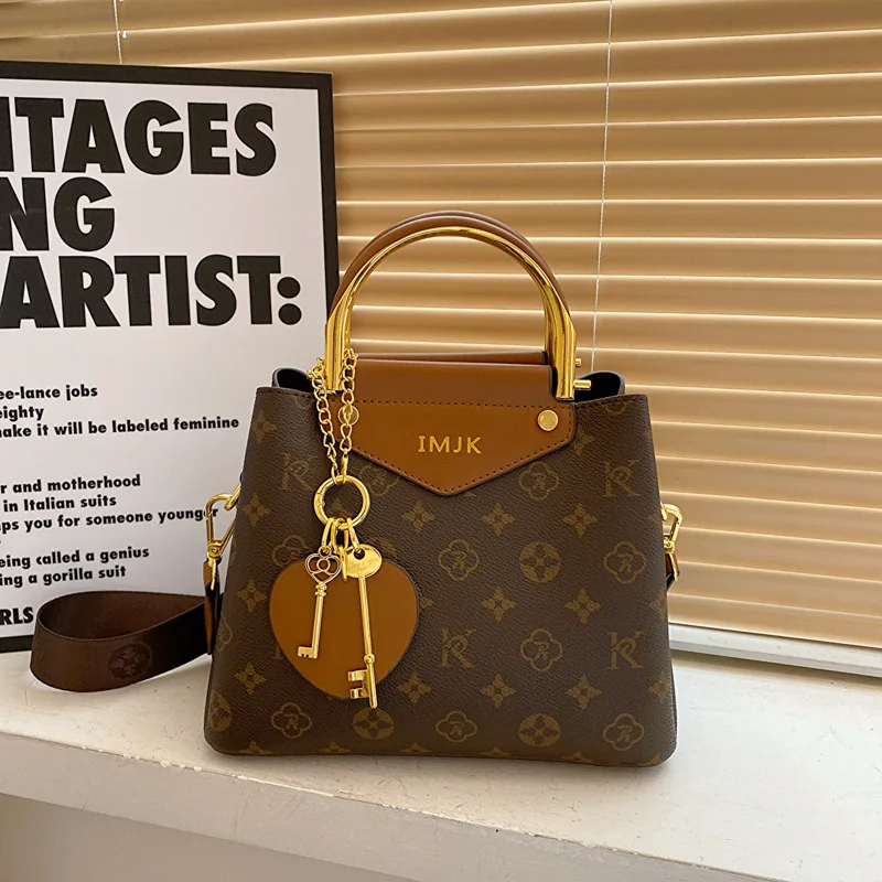 

2025 Vintage Shoulder Bag - Elegant Leather Crossbody Purse for Women, Boho Chic Handbag