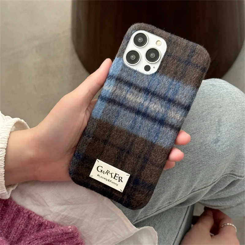 Warm Plaid Pattern Fabric Phone Case For iPhone 16 Pro 14 13 15 Pro Max Cover Soft Fuzzy Cute Cases For Apple 15 Pro 14pro Max