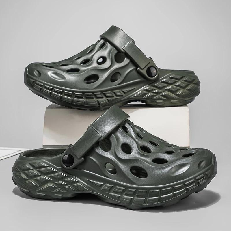 

Summer Men's Slippers Beach Clogs Outdoor Sandals EVA Soft Comfortable Slides Men Casual Water Garden Shoes Male Beach Sandals