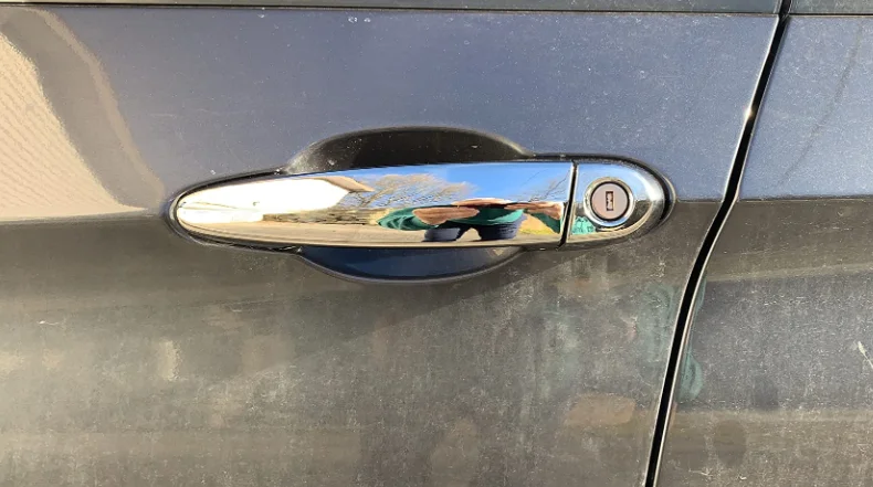 

Chrome Door Handle Cover for 06-11 BMW E90 3-Series 4DR Sedan 323i/ 325i/ 328i/ 330i/ M3*No Passenger Keyholes* Best Value Parts