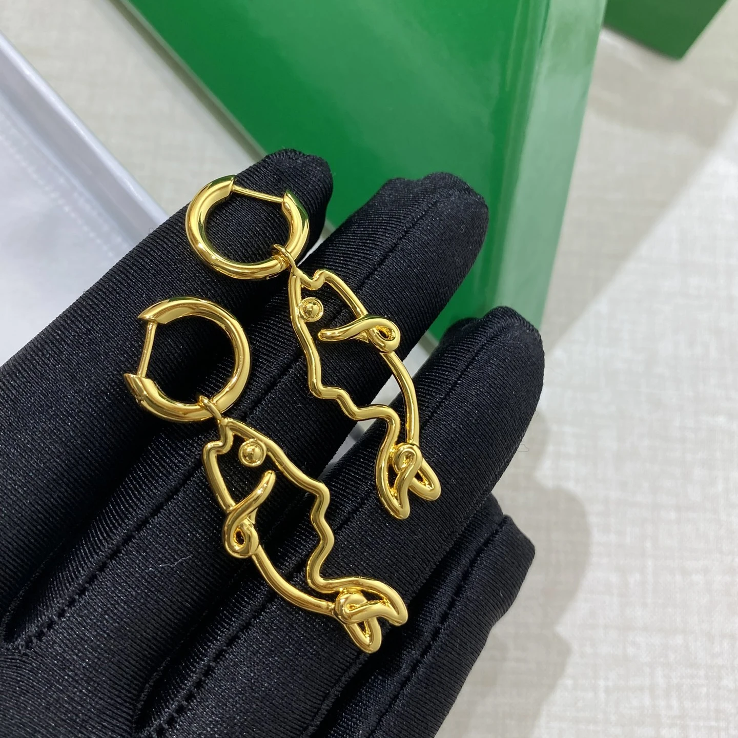 

Europe American Fashion Luxury Brass Plated Gold Fish Earrings Woman Top Quality Jewelry Trend