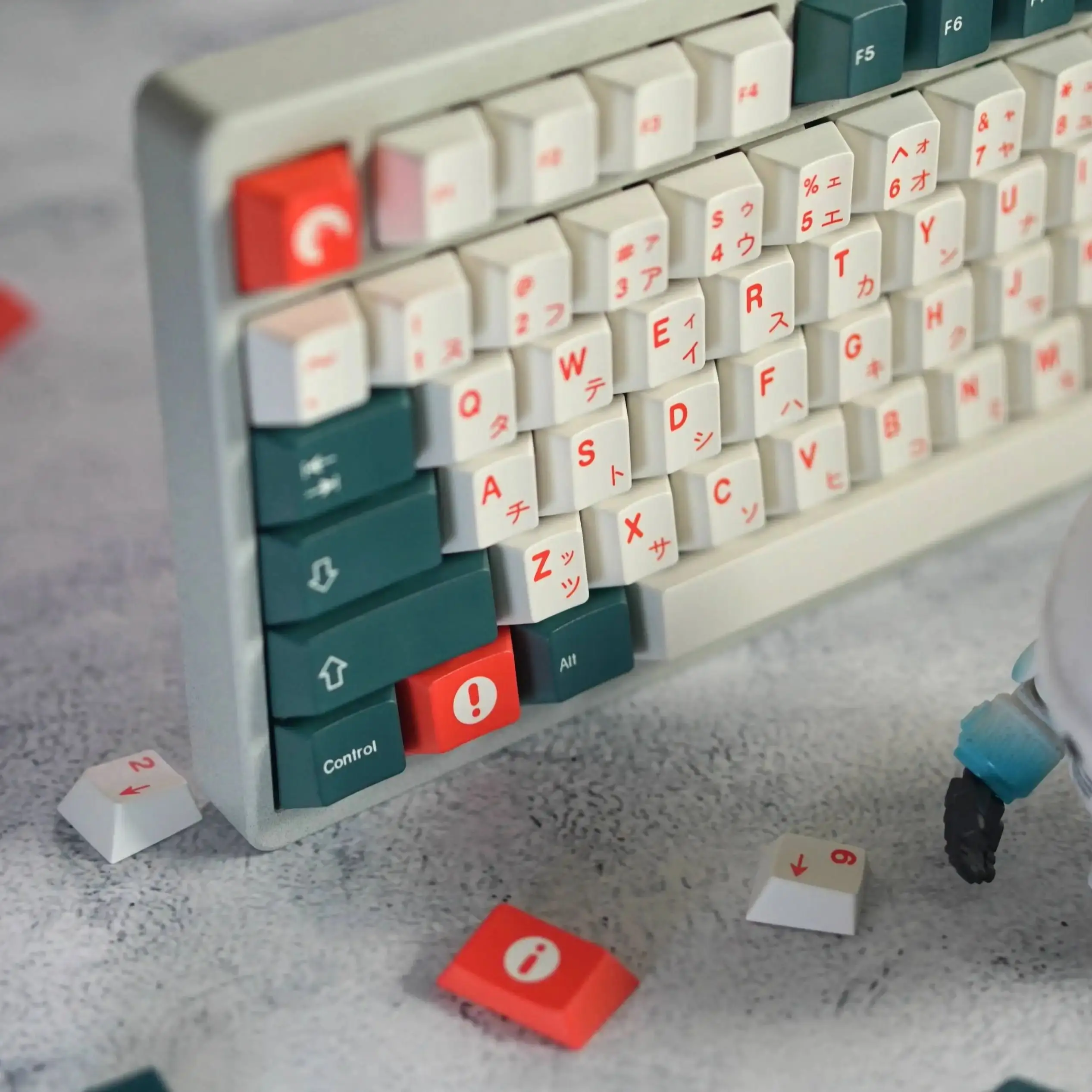 Imagem -06 - Gmk Kaiju Keycap Cereja Priofile Pbt Sublimação Dye Teclado mx Jogo Mecânico 61 68 75 87 87 980 136 Chaves