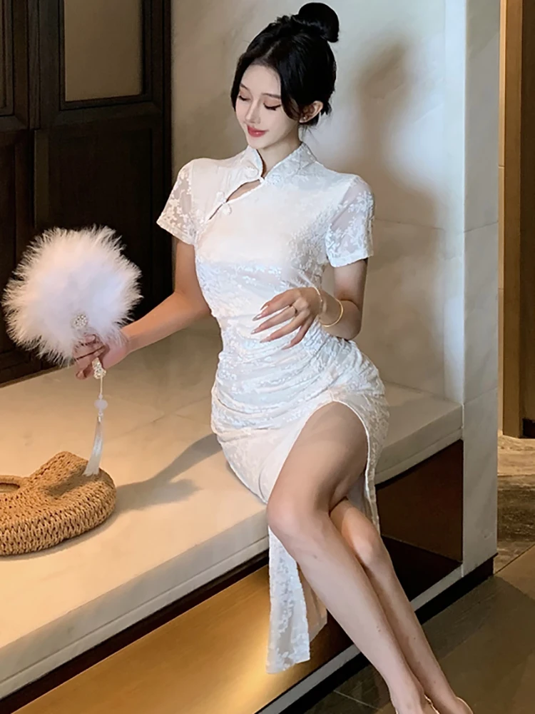 Robe mi-longue en maille Jacquard blanche pour femmes, col montant, manches courtes, moulante, Cheongsam, robe de soirée de luxe coréenne, nouvelle collection été 2025