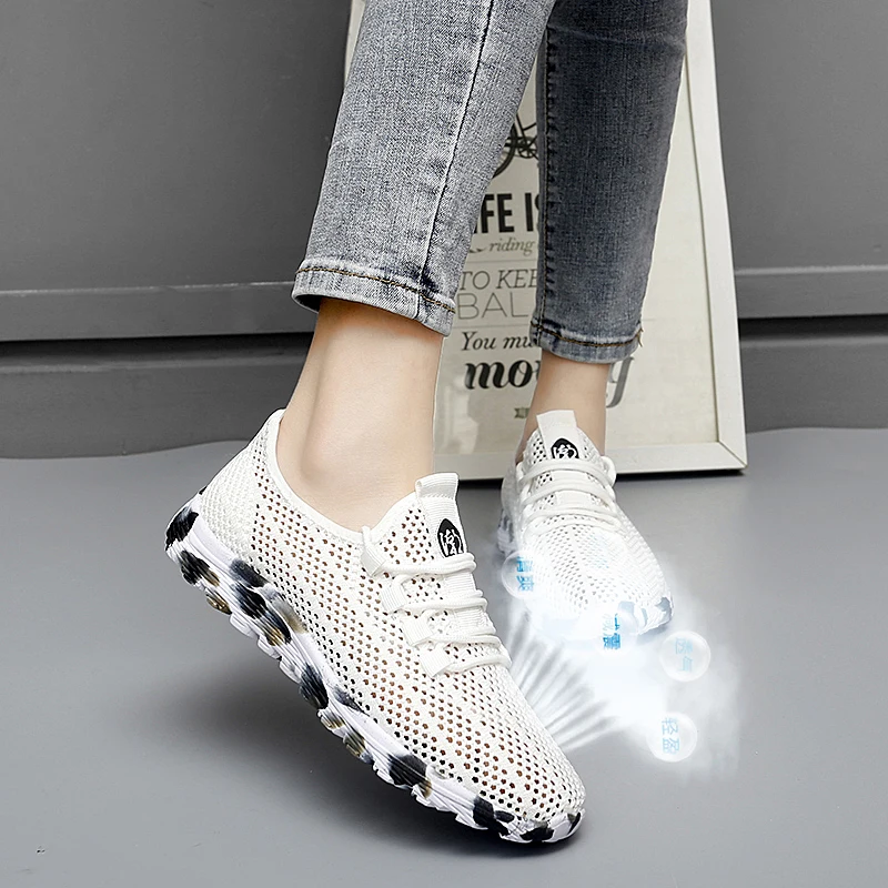 

Women Shoes Flats Fashion Casual Ladies Walking Mesh Breathable Female Sneakers Comfortable Bottom Running Shoes Plus Size 35-44