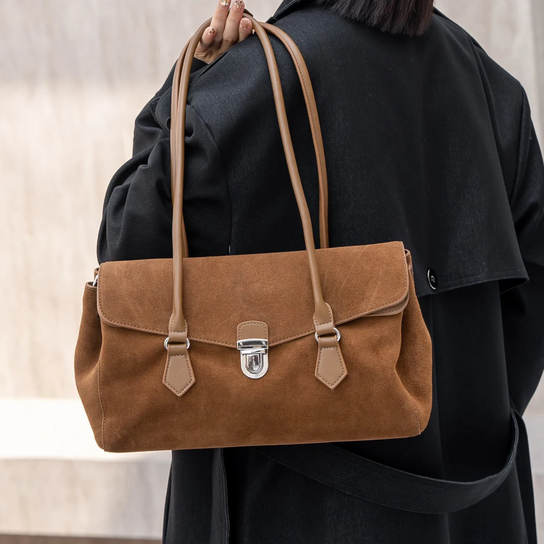 

Suede spliced cowhide women's underarm bag 2025 new niche design vintage large capacity fashionable handbag shoulder bag