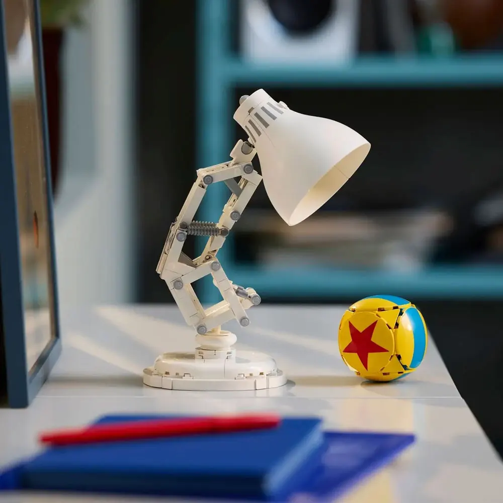 

613 шт., креативная настольная лампа Luxo Jr, модель строительных блоков, анимированный пленочный шар, сборные кирпичи, подарок для детей