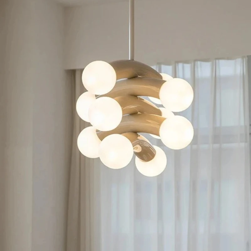 

Современная потолочная люстра из углеродистой стали со светодиодами, белое стекло, подвесной светильник в скандинавском стиле для ресторана, кухни, спальни, гостиной