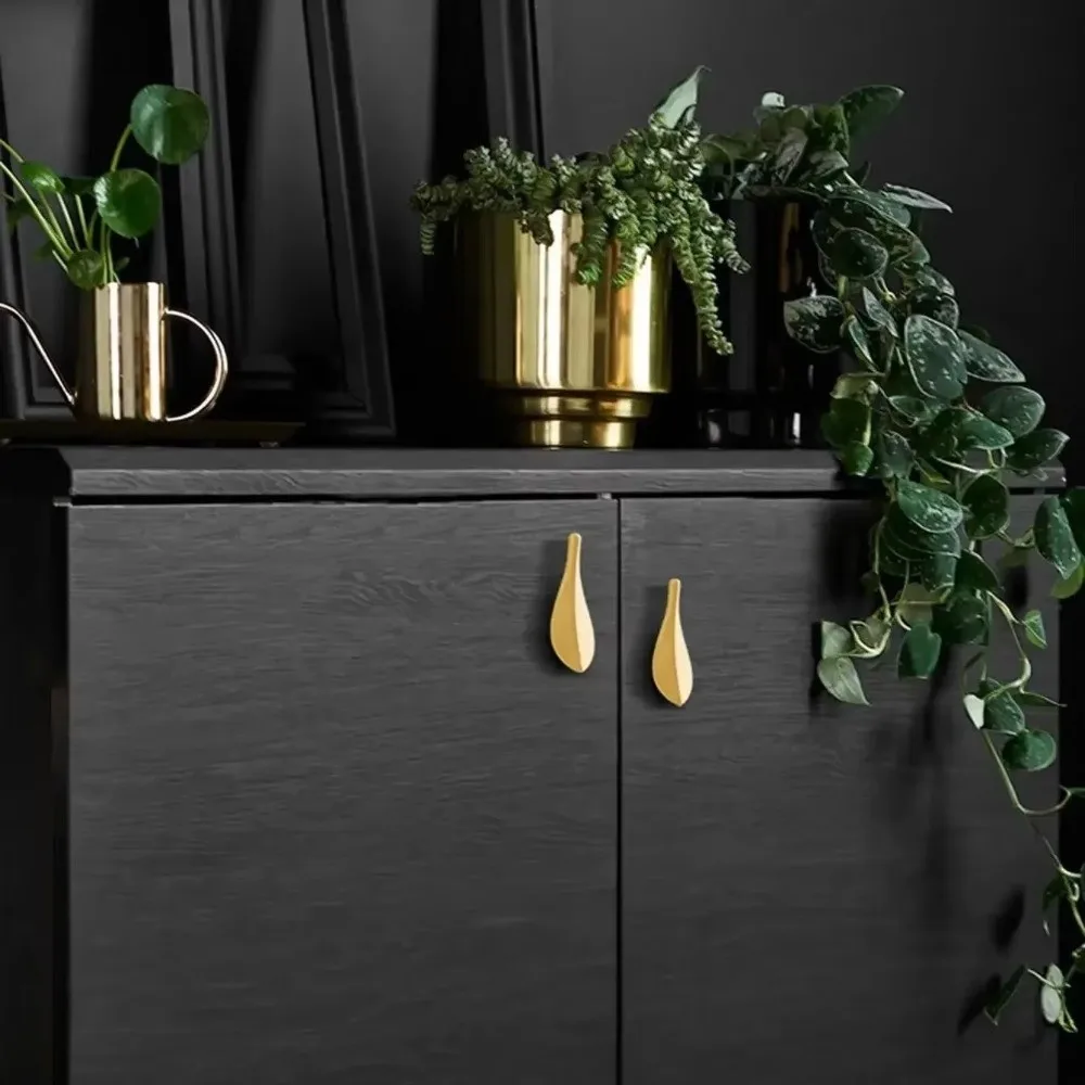 Golden Leaf Design Cabinet Handle Metal Finish Decorative Wardrobe Knob Handle Loquat Leaf Shape Creative Cabinet Hardware