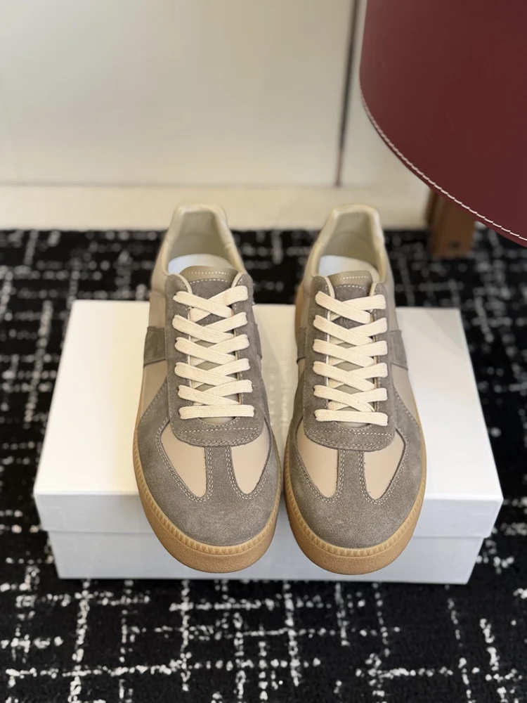 Spenneooy Autumn Winter New style Sports shoes Lace Up Thick sole Woman black Leisure Genuine leather material Sports shoes