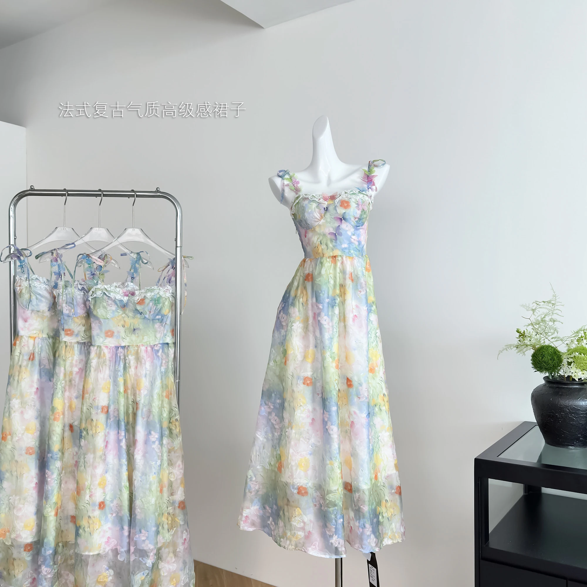 Women's Summer Strap Floral Lace Long A Line Dress Lady Elegant Sleeveless Streetwear Holiday Long Dress