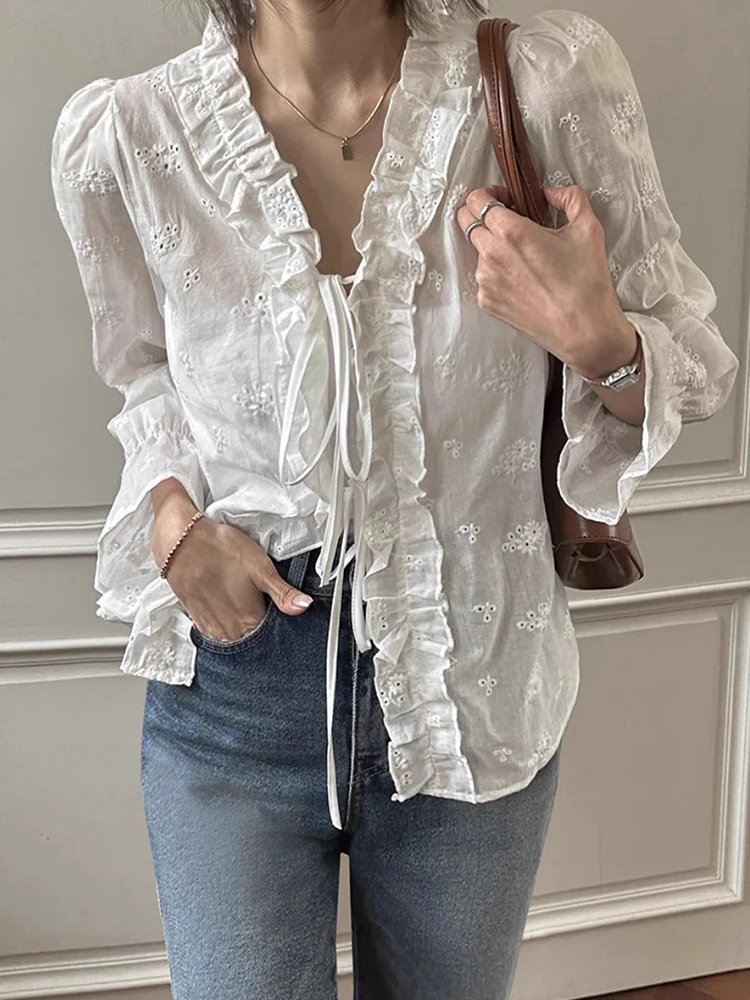 

Ele V-ne Embroidered Long Sve irt Women's Faion Spring Age-defng Chic Stitched Hemline Versatile Belted Blouse