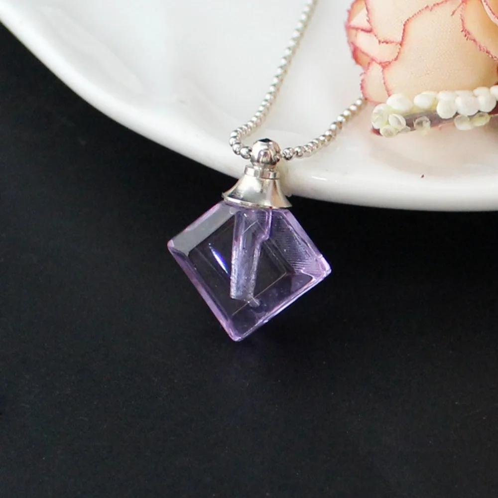 الأزياء الأرجواني الزجاج زجاجة الشعر المعلقات المرأة العطور زجاجة زيت طبيعي قلادة مجوهرات قبعة ملتوية هدية عيد ميلاد