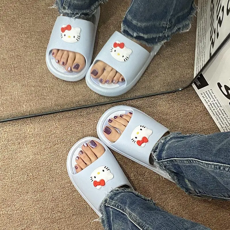 

Sanrio's тапочки Hello Kitty, новые кавайные тапочки с героями мультфильмов для девочек на улице, милые универсальные нескользящие домашние туфли, женские сандалии