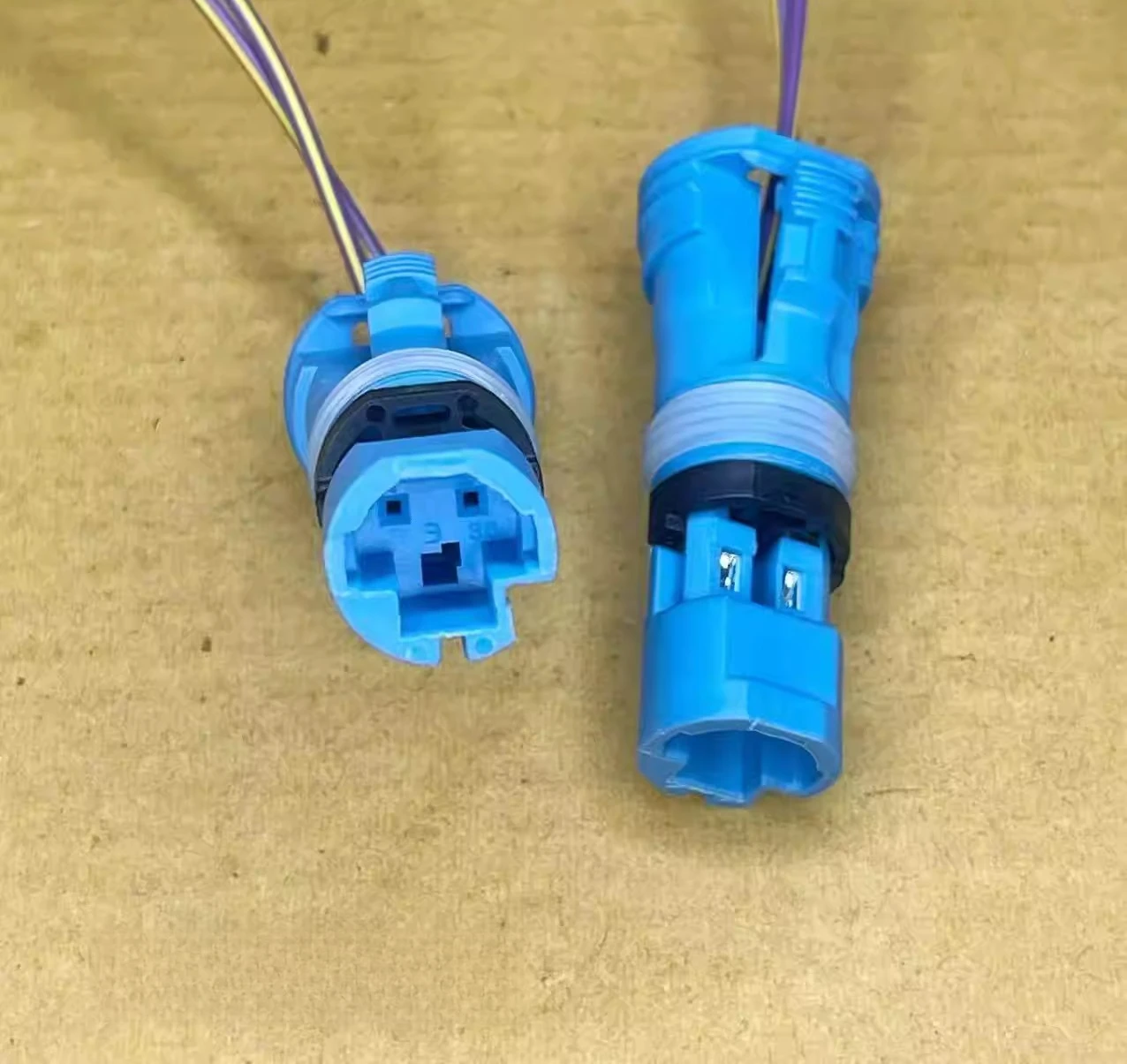 

Датчик скорости вращения колеса ABS (штекер) для BMW E65 E66 730i 740i 750 760 F20 118i 520 525, 1 шт.