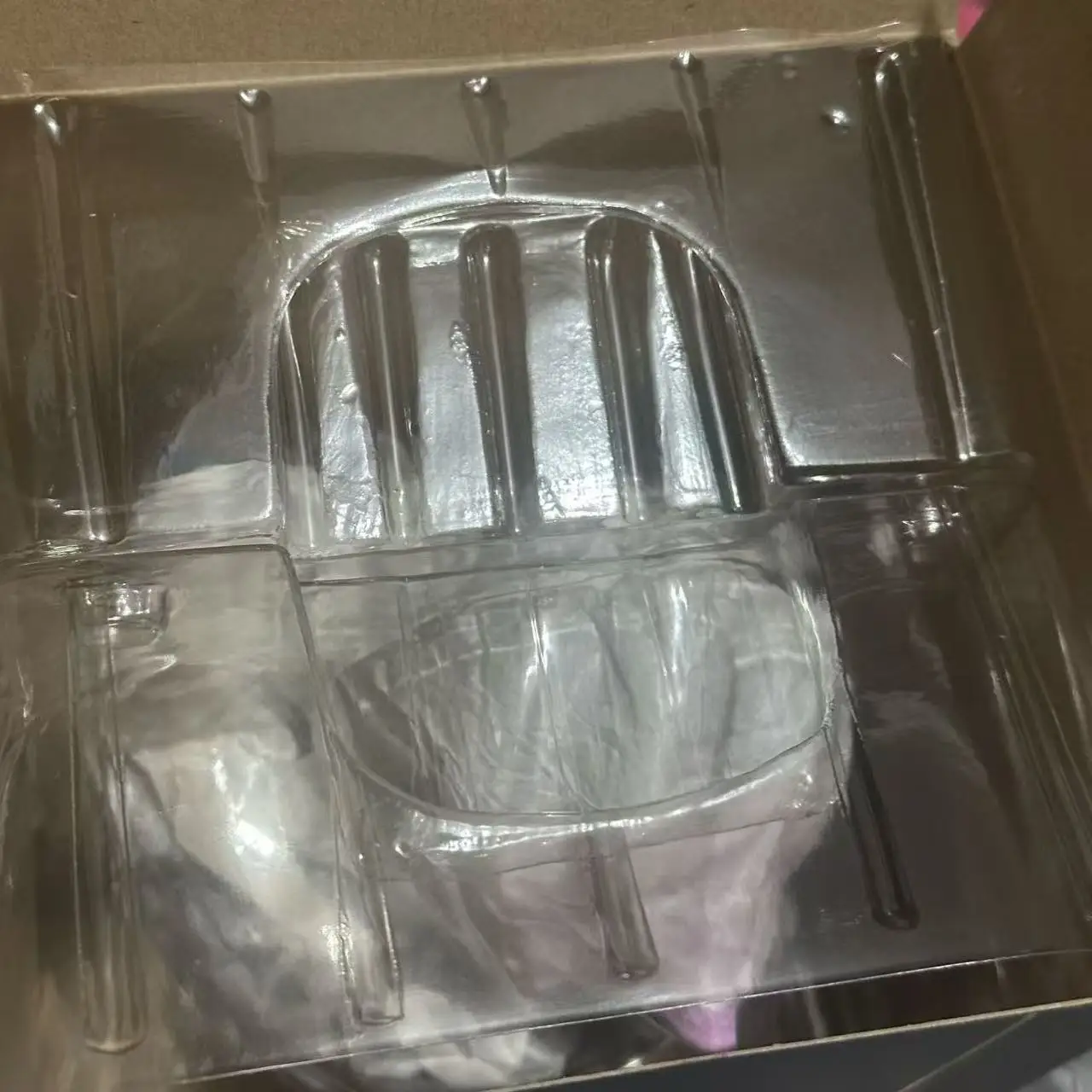 Kindred Figure With out card defective product workmanship Genuine Original Packaging Brand New