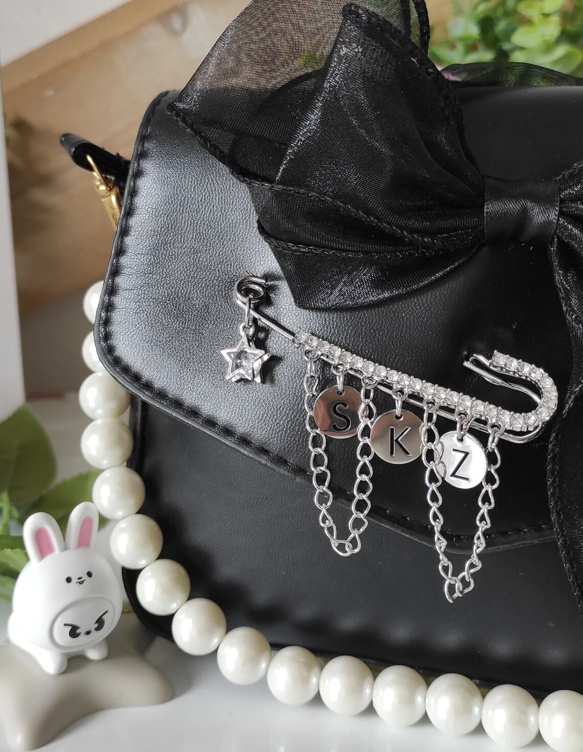 

K-POP safety pin brooch, singing idol gift, y2k stylish aesthetics