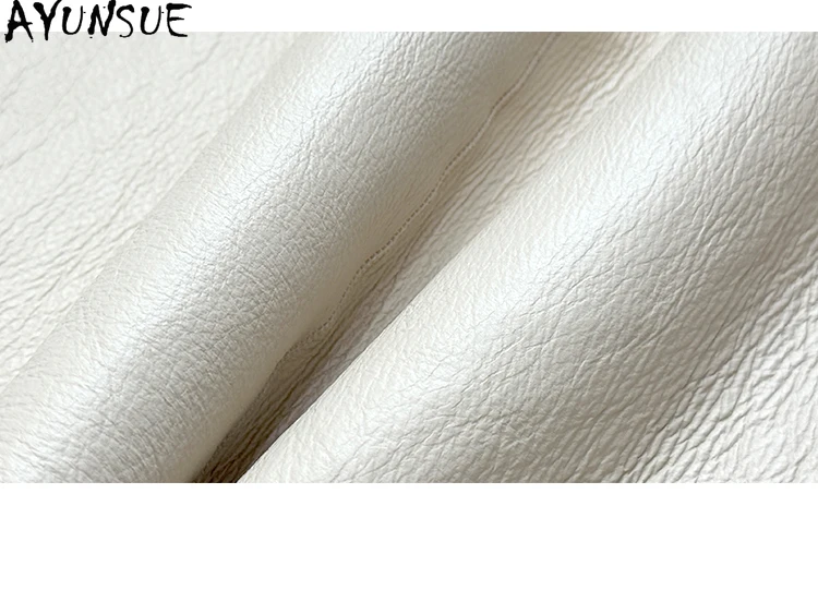 เสื้อแจ็คเก็ตหนังแท้ AYUNSUE เสื้อโค้ทขนแกะเมอริโน่สำหรับผู้หญิง เสื้อโค้ทขนสัตว์แท้ธรรมชาติ เสื้อผ้าฤดูหนาวที่อบอุ่นสำหรับผู้หญิง ปี 2025