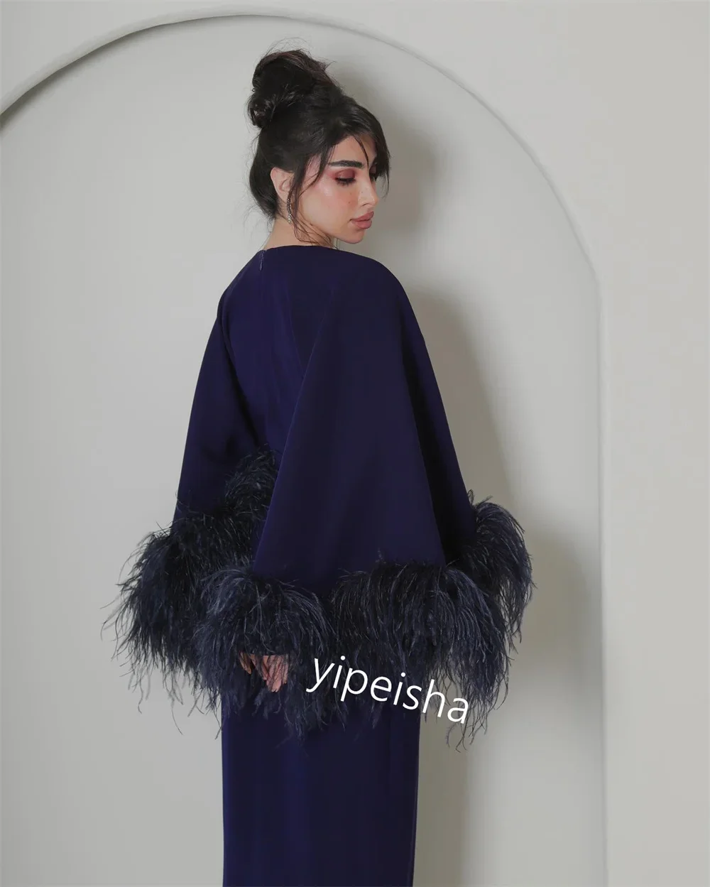 Customized  S Feather Clubbing A-line O-Neck Bespoke Occasion Gown Midi Dresses Saudi Arabia