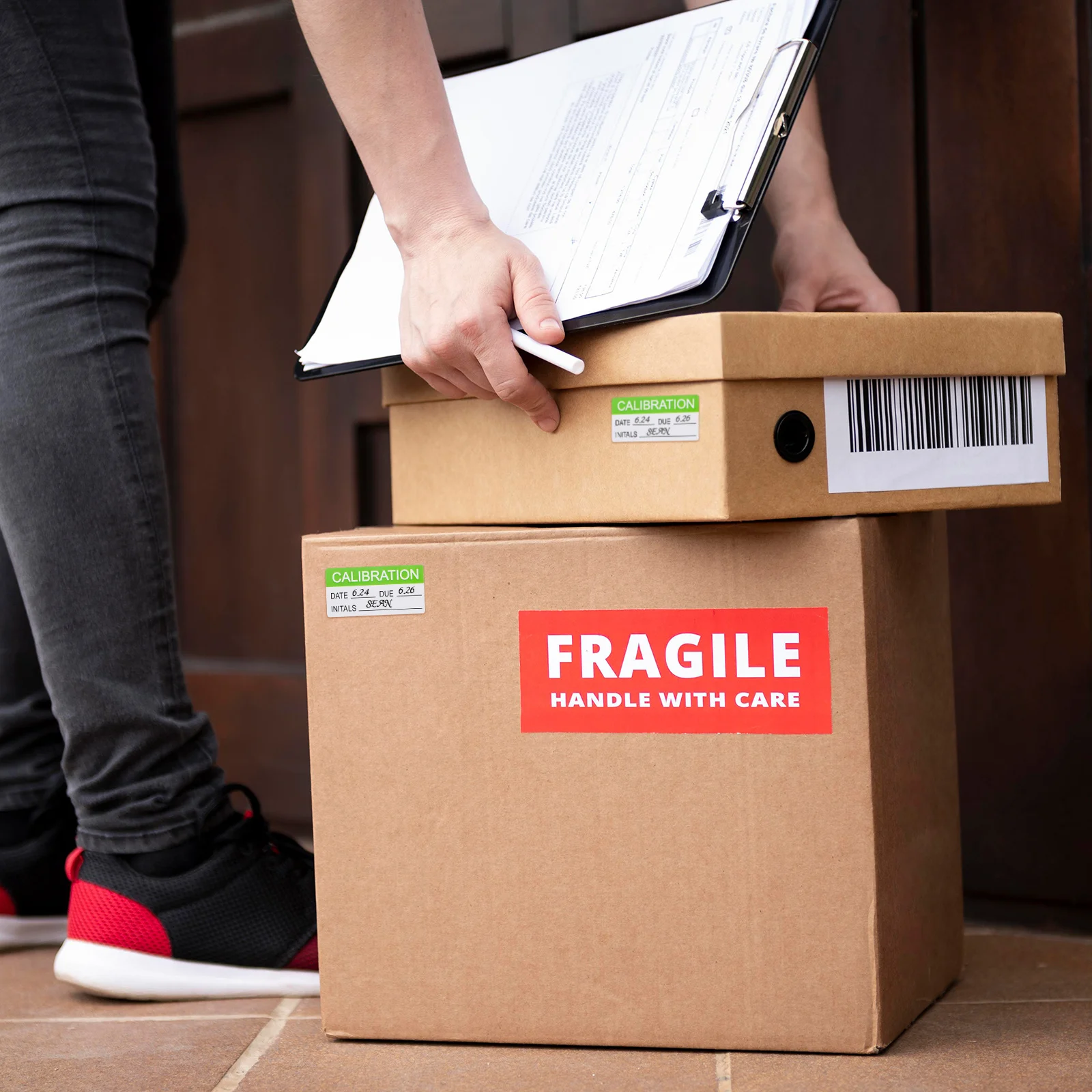 300Pcs Writable Calibration Labels High Grade Adhesive Stickers for Quality Inspection Production Tracking Self-Laminating Label