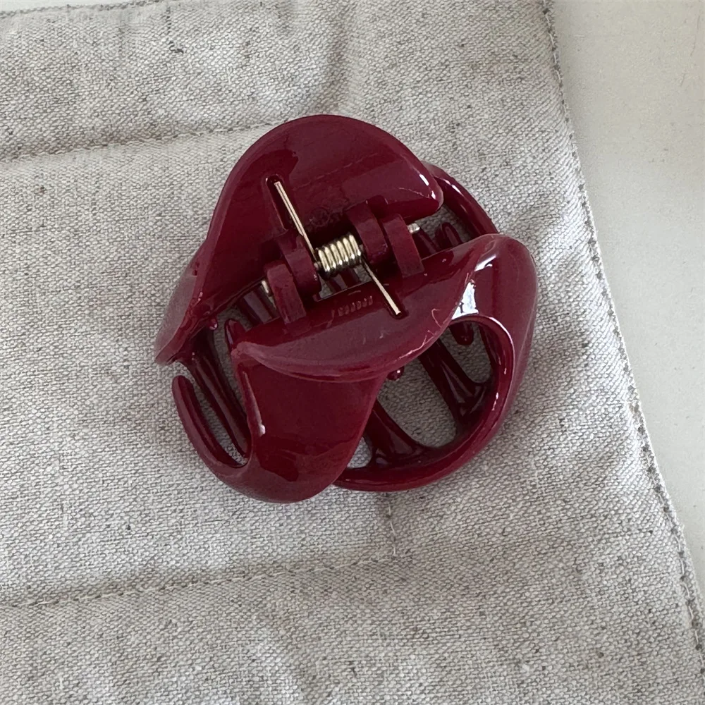 Hair Claw Clip Triangle Plastic Thickened Strong Grip Gentle No Pull Lightweight Women Hair Accessory for Home Travel Office