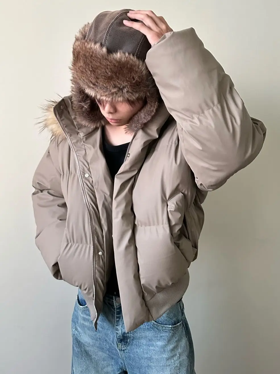 Abrigos cortos americanos de cuero PU para hombre, chaquetas con capucha con cuello de piel holgado de invierno, prendas de vestir exteriores cálidas y gruesas, ropa de calle gótica Punk