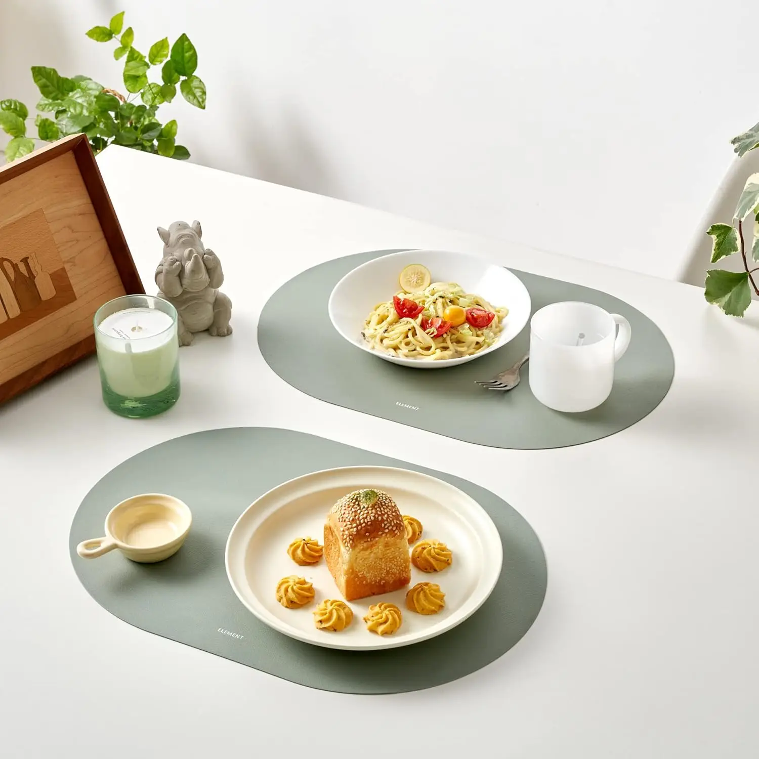 

Oval Silicone Placemats Set of 6 – Heat Resistant, Waterproof, Easy to Clean Non-Slip Modern Dining Table Mats