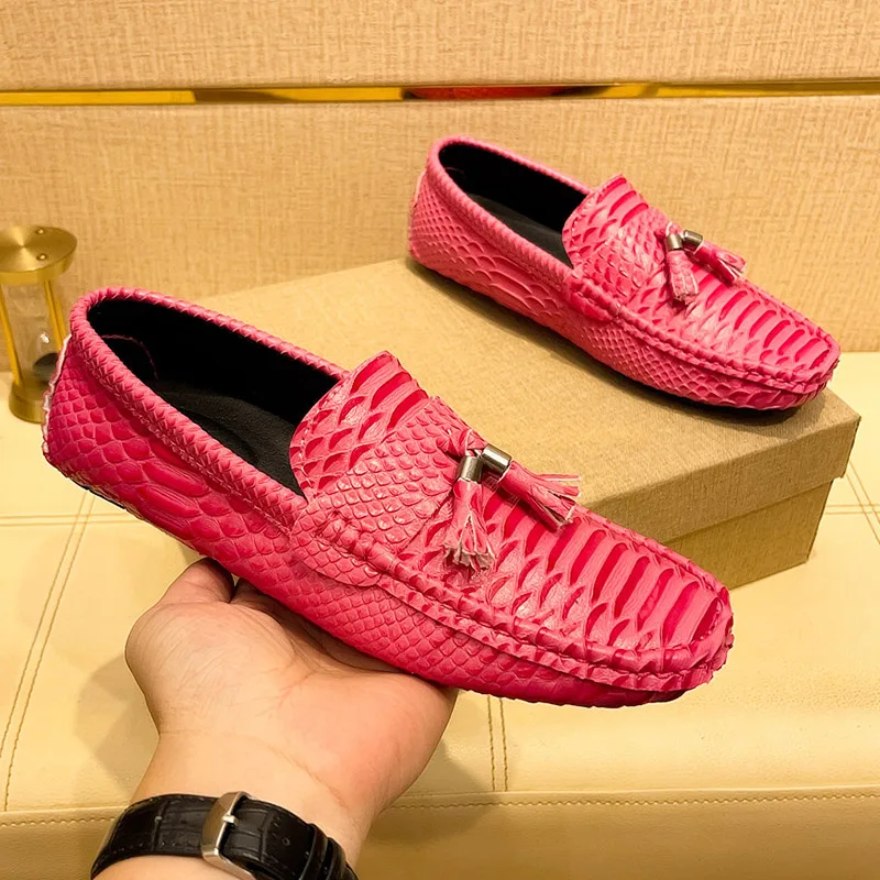 

Fashion Pink Man Loafers Original Tassels Moccasins For Men Trendy Flat Slip-on Men's Casual Leather Shoes zapatos para hombres