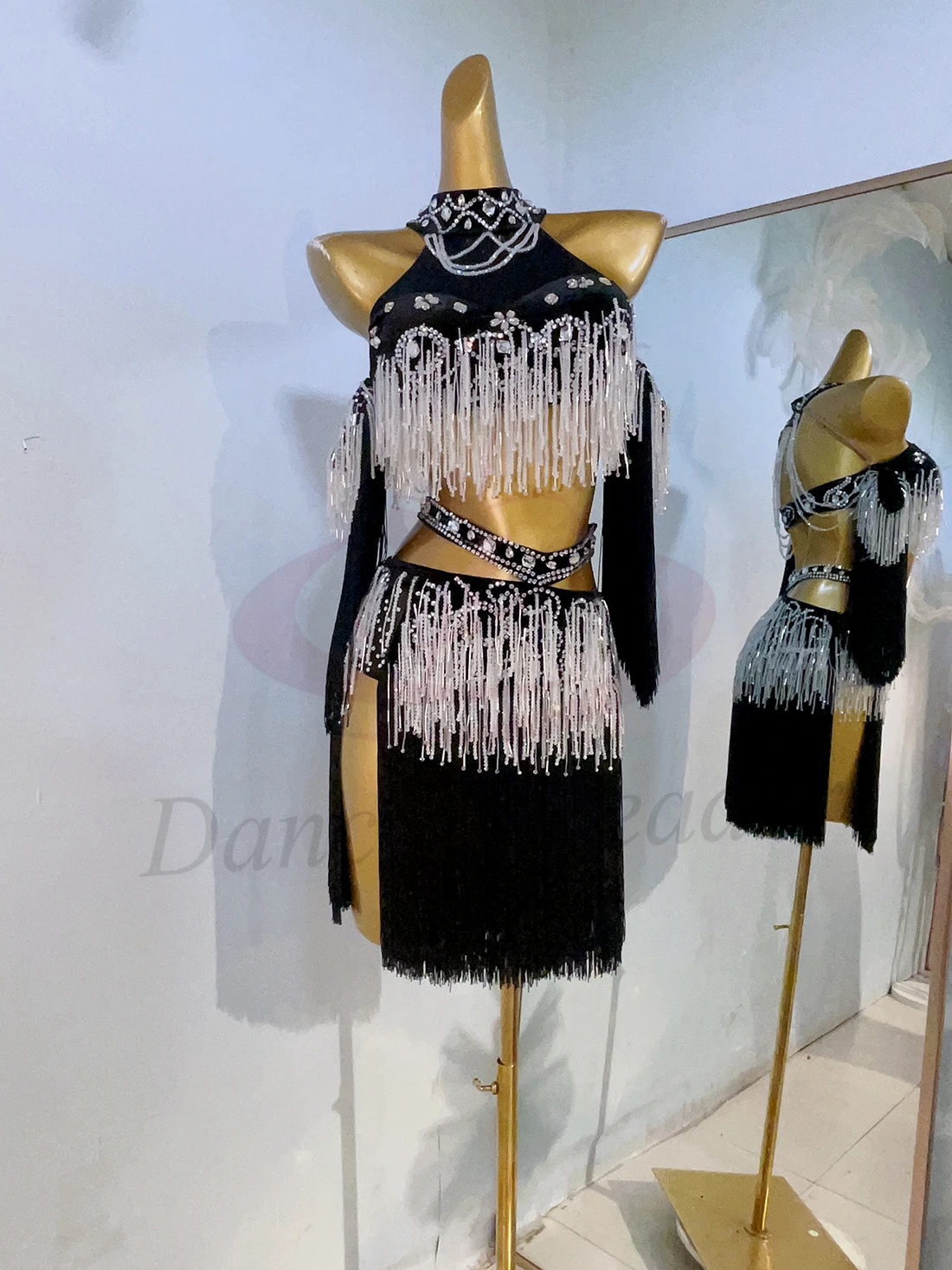 ラテンダンスダイヤモンド女性のハイエンドカスタマイズされたクリスタルビーズチューブタッセルスプリットスカートサンバダンスドレスパフォーマンスドレス