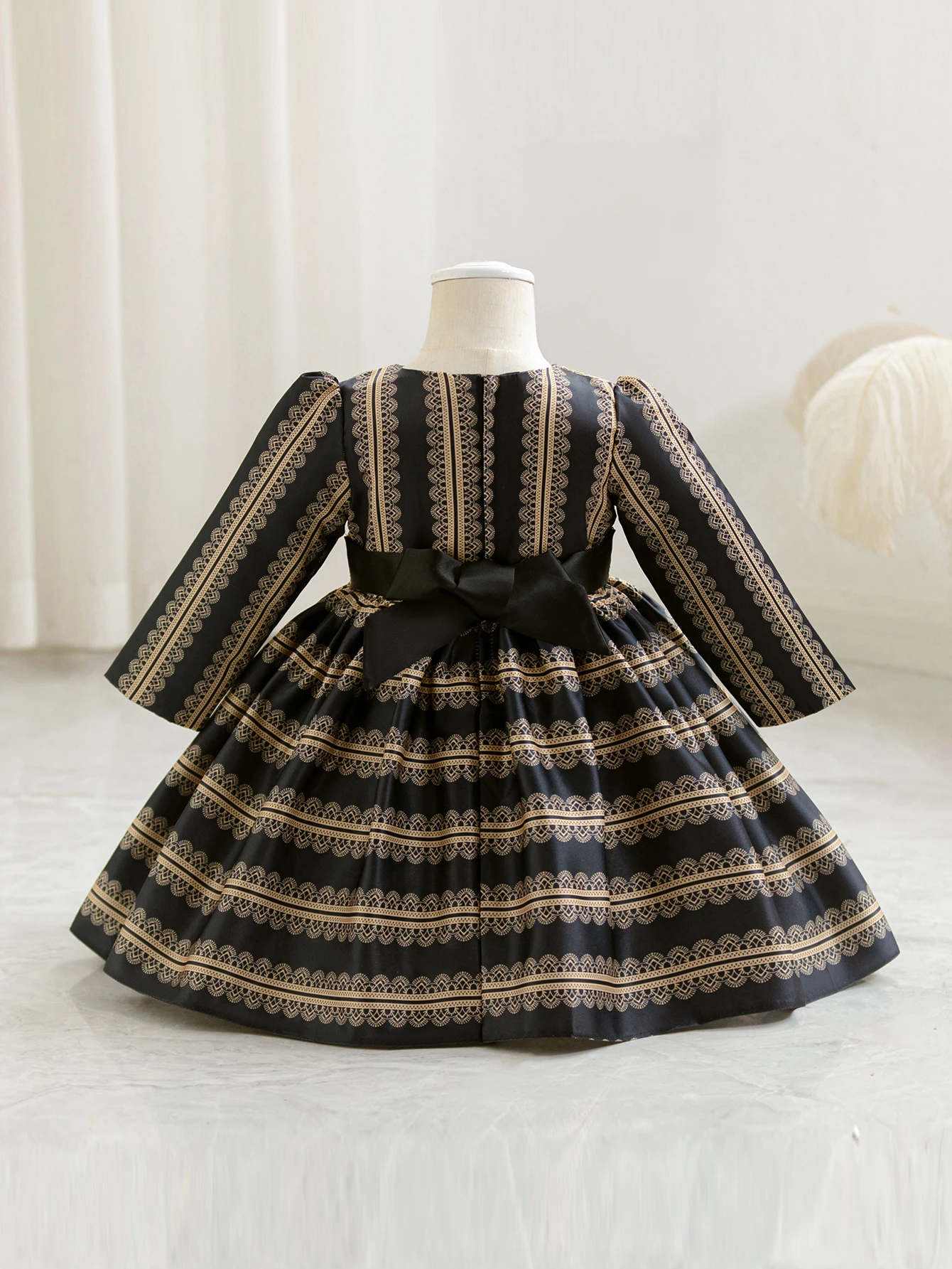 Girls' One-Year-Old Dress Satin Princess Dress Lace Printed Dress Children's Festival Costumes Dongfeng High-End Princess