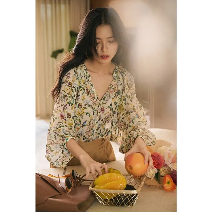 

Весенняя женская блузка с цветочным принтом, круглым вырезом, длинными рукавами, в стиле кантри, модная, универсальная.